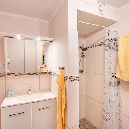 Ferienhaus Usedomer Flaschenpost * زينوويتز